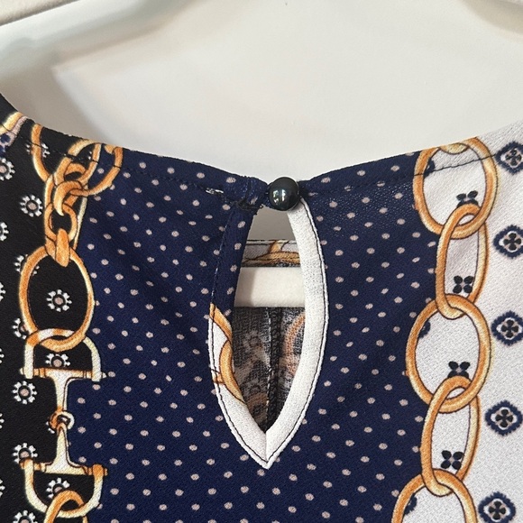 FAITH AND JOY | by Monteau Navy and Gold Patterned Top - Picture 10 of 14